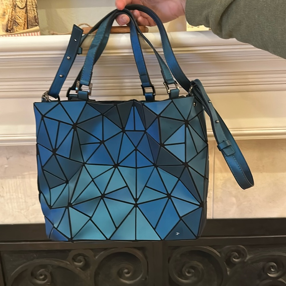 Geometric tiled blue purse